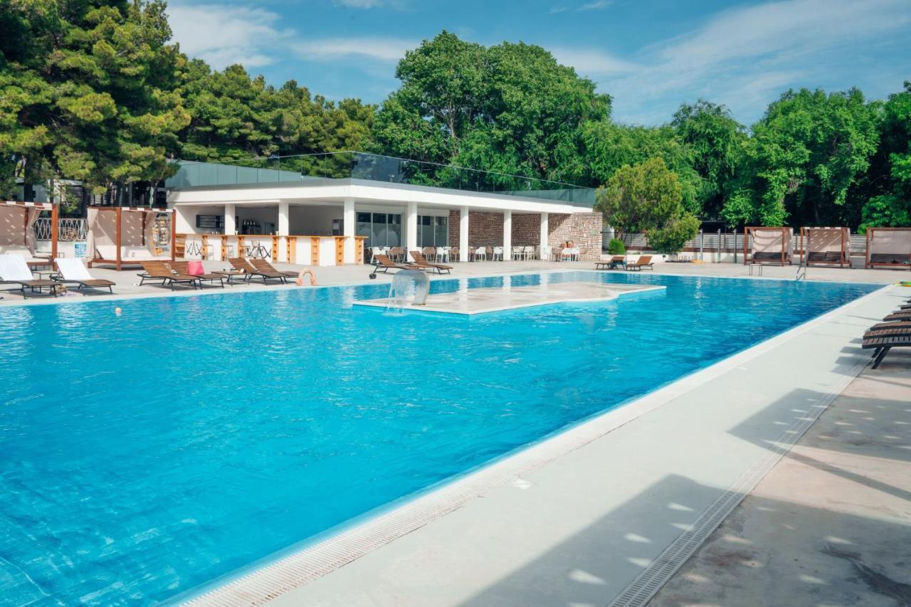 Croatia Camp Premium Hotel Vodice Bagian luar foto