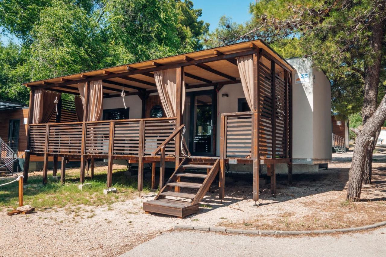 Croatia Camp Premium Hotel Vodice Bagian luar foto
