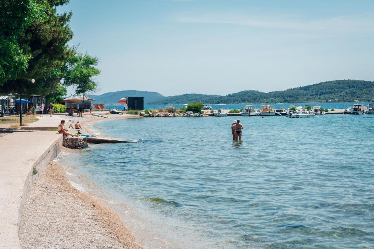 Croatia Camp Premium Hotel Vodice Bagian luar foto
