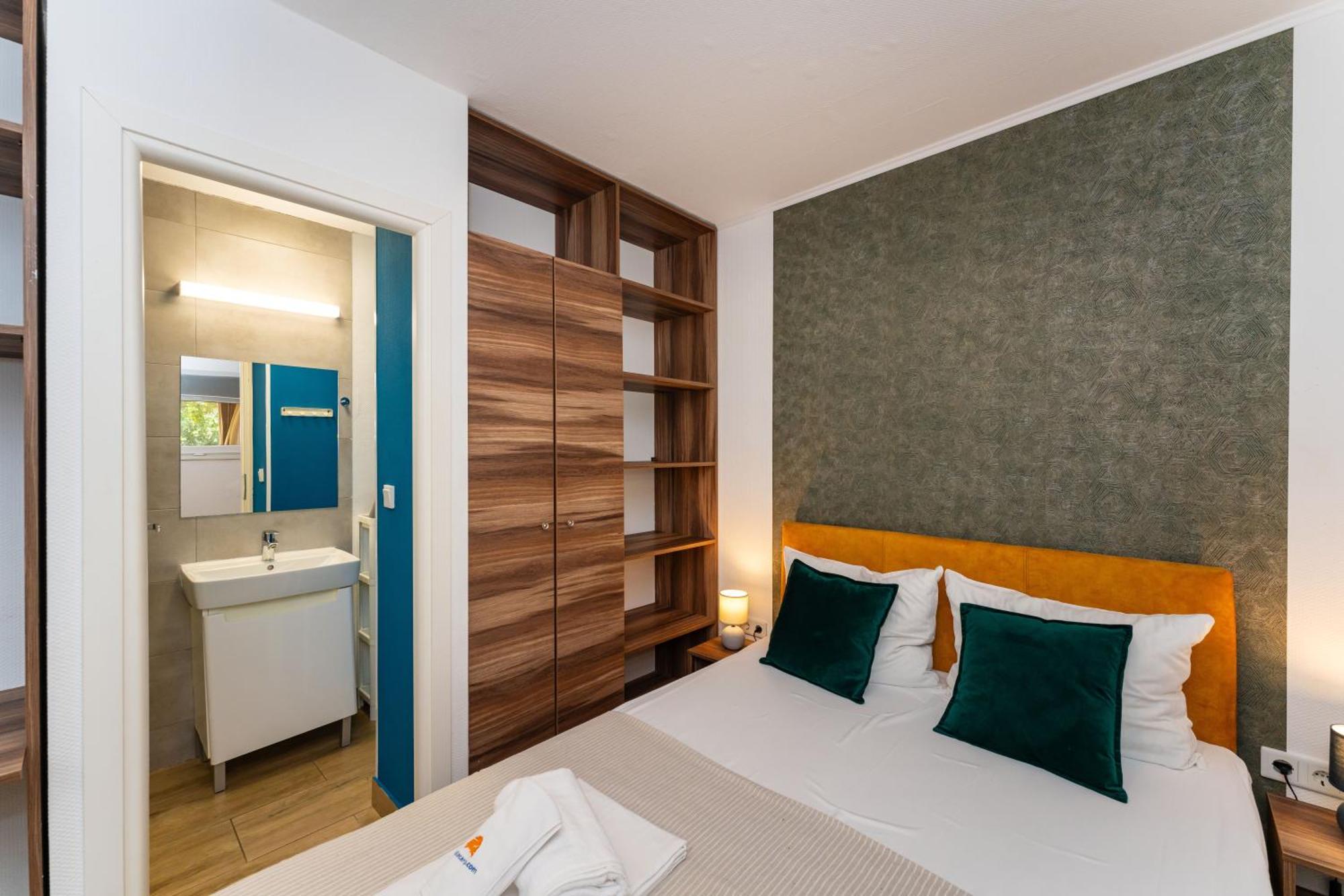 Croatia Camp Premium Hotel Vodice Bagian luar foto