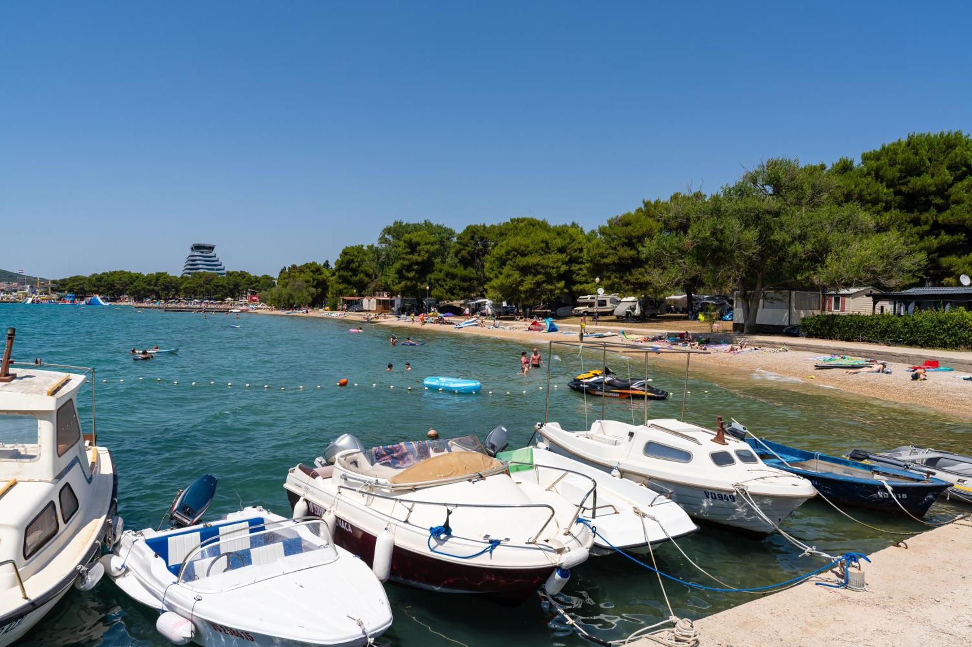 Croatia Camp Premium Hotel Vodice Bagian luar foto