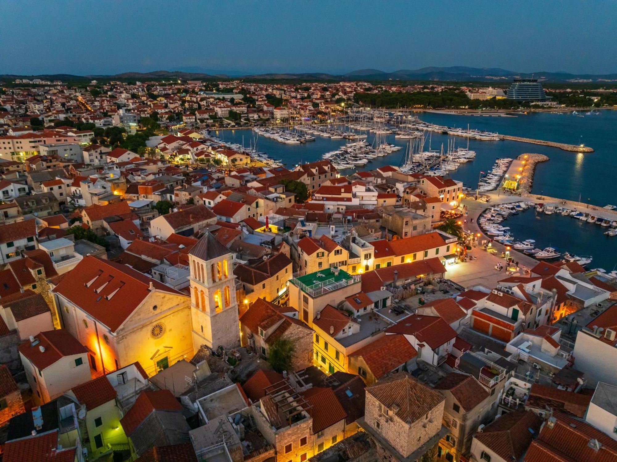 Croatia Camp Premium Hotel Vodice Bagian luar foto