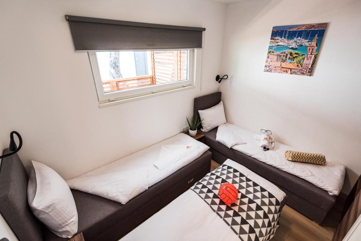 Croatia Camp Premium Hotel Vodice Bagian luar foto